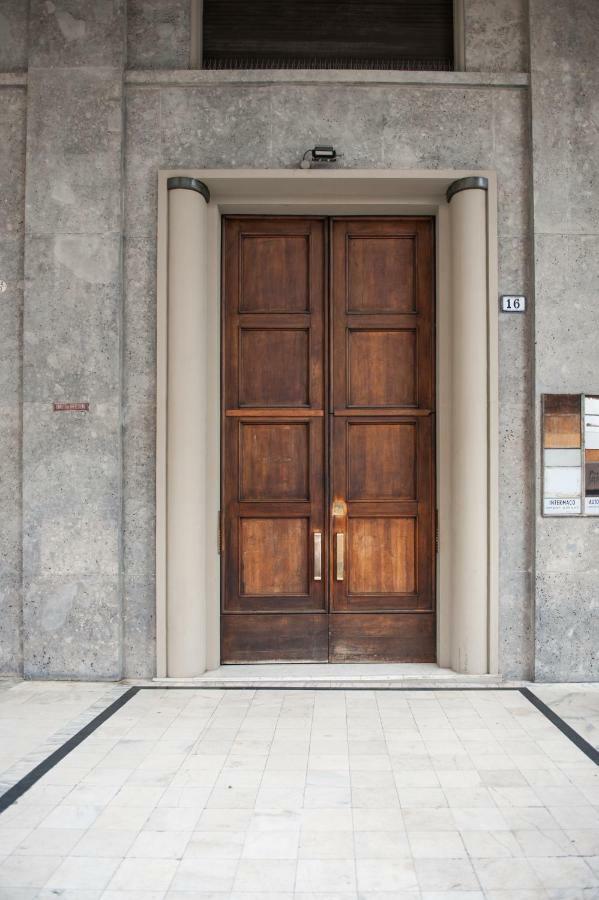 Amendola Central Station ボローニャ エクステリア 写真